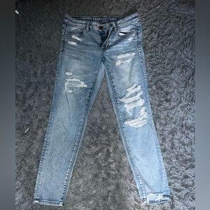 light pair american eagle skinny jeans